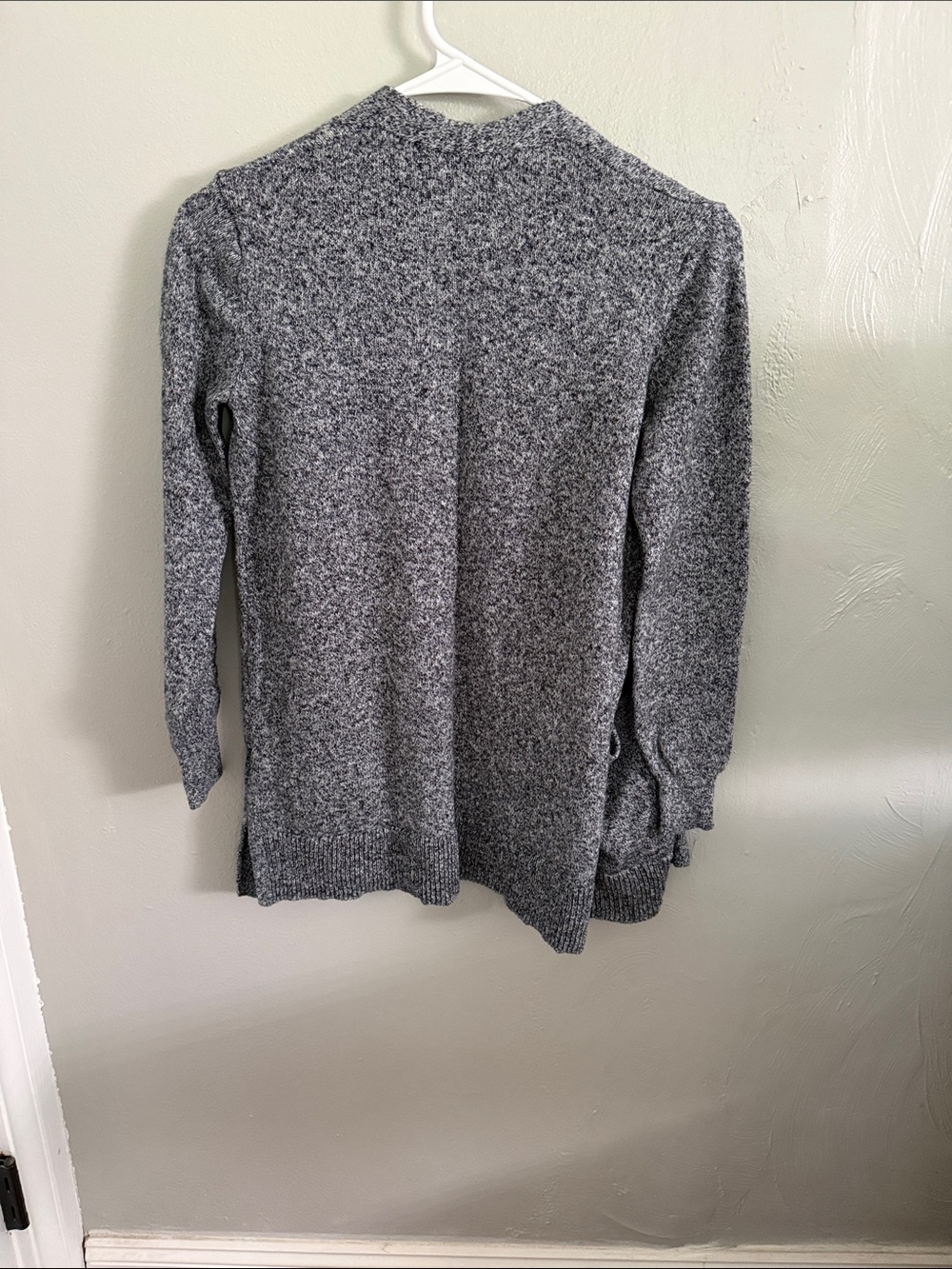 Old Navy gray cardigan sweater - Picture 4 of 4